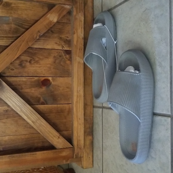 Slide Sandals - Picture 4 of 6